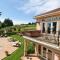 8 Acre Luxury vineyard villa, pool, 2 hot tubs - Dayton