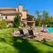 8 Acre Luxury vineyard villa, pool, 2 hot tubs - Dayton