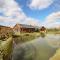 Lily-pad Lodge - Thorpe on the Hill