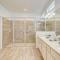 #371-Stunning 6 bed with modern decor, south facing pool and spa overlooking water - Кіссіммі