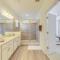 #371-Stunning 6 bed with modern decor, south facing pool and spa overlooking water - Кіссіммі