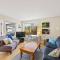 A Peaceful Suite Stay - Brentwood Bay