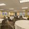 GreenTree Inn & Suites Phoenix Sky Harbor