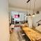 Stylish Super Central Modern Townhouse Retreat