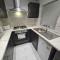 Whole House - 4 Bedrooms - Parking - Sleeps 8