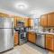 Cozy 2BR Condo in Great Location - King Bed - Fraser