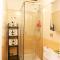 LE STREGHE rooms e art,centralissimo con garage su richiesta