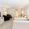 Loi Suites Recoleta Hotel