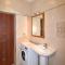 74/3New building in the center of the capital - Erevan