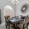 #412-Newly decorated and furnished 4 bed private pool home near to Disney with Mini putt putt golf hole - Орландо
