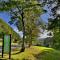 Retreat to Oak Tree Lodge - A Romantic Getaway in Devon's Finlake Resort & Spa - 查德利