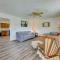 Shiloh Vacation Rental with 2 Screened Porches!