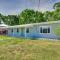 Waterfront Okeechobee Getaway w/ Backyard Dock!