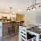 Lakefront Ozark Condo with Spacious Balcony! - 卡姆登顿