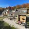 Condo 4 with AC Sauna and Hot tub Slopeside in the Winter