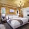 Upscale 3-Bedroom Oasis Nestled in the Woods
