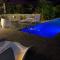 Bright & Airy new Condo, 5 min walk to Jaco Beach!