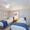 West End Winner - Hot Tub, Parking, Open Kitchen & Living Space condo