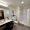 Flexhome Brewery District EL14 - Just 3 Blocks to Fiserv with Gym and Parking - Milwaukee