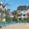 LocaLise au Guilvinec - A15 - Vue sur la mer la piscine et le jardin - Tout à pied, plages, port, centre, commerces, marché - Wifi inclus - Animaux bienvenus - Linge de lit inclus