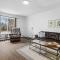 Brand New 1BR Flat, Cozy King Suite