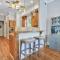 The Bluffton Village Home - 5 BR in Old Town w Carriage Home