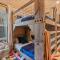 Mins to Gburg Sleeps 8 Hot Tub Arcade Area Pool