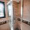Villa Moderne avec Jacuzzi proche dAvignon