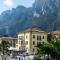 Riva Central Apartment - Free Parking