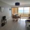 Appartement avec 2 chambres, balcon et superbe vue mer à quelques pas de la plage de Tresmeur - FR-1-368-148