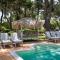 Villa Sunset,sleeps 9,heatable pool,walk to marina