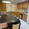 LCF Rosehill Accommodation 3 free car parking inside property G2
