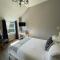 The Queen Matilda Country Rooms