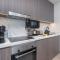 Vogue Beachfront - Palm Views & Private Beach