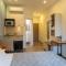 Shlomtzi Hotel
