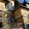 Le Castel Guesthouse