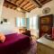 Magical Villa Gioiella 6 Bedroom Holiday Home on the Umbria Tuscany Border