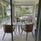 Great location with lake view - Naples