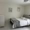Great location with lake view - Naples