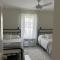 Great location with lake view - Naples