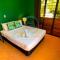 Zenhouse: 6-BR Balinese Tropical Oasis in Nightcliff Central - Nightcliff