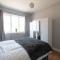 Elmcroft Apartment - 10 Mins Walk to Woking Town Centre - Woking