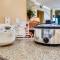 Pats Paradise - 7030N