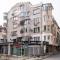 Central 3BR with parking nearby Opera