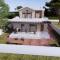 Cozy PineTrees Beach House