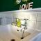 Emerald Lodge Central 3 Bed Parking WI-FI Garden close to centre