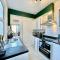 Emerald Lodge Central 3 Bed Parking WI-FI Garden close to centre