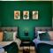 Emerald Lodge Central 3 Bed Parking WI-FI Garden close to centre