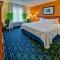 Stones River Inn & Suites
