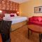 Courtyard by Marriott Richmond West - Richmond